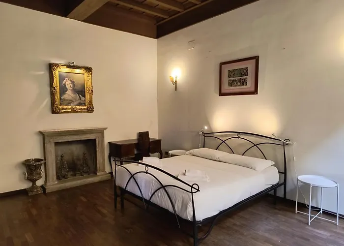 Fontana Di Trevi Elegant And Exclusive Apartment